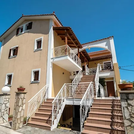 Apartment Marketos 2 *